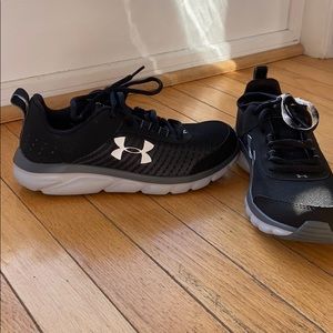 BRAND NEW BOYS UNDER ARMOUR SNEAKERS!!